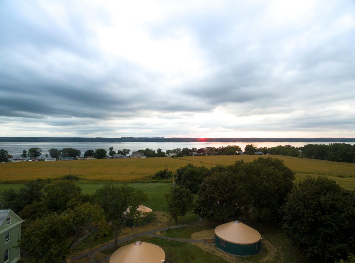Yale Manor B&B & Yurt Glamping מראה חיצוני תמונה